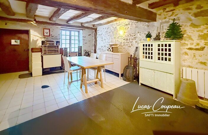 Une maison avec du cachet à quelques minutes du bourg — photo 3