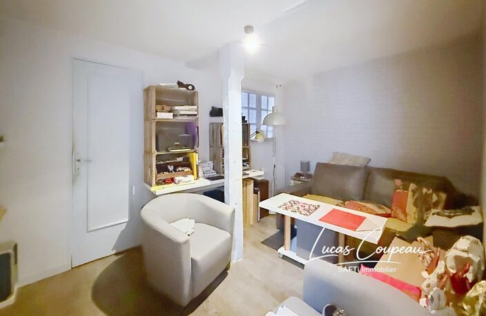 Une maison avec du cachet à quelques minutes du bourg — photo 4