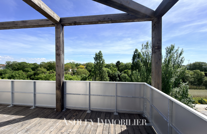 A VENDRE APPARTEMENT  TYPE 4 LA ROCHELLE - VUE SUR LE CANAL — photo 2
