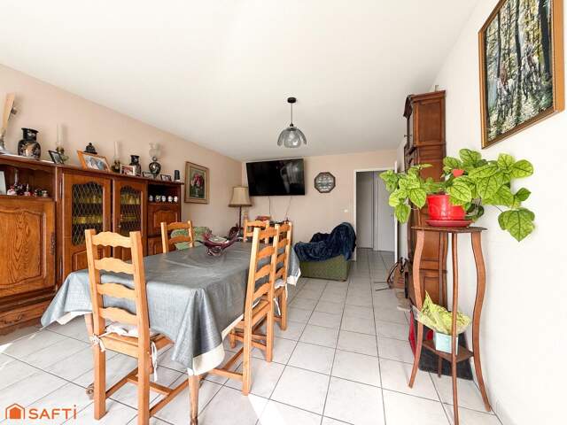 Appartement T3 - Vendu loué - Ascenseur - Balcon — photo du bien
