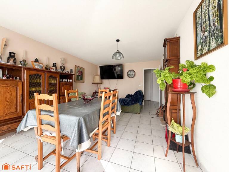 Appartement T3 - Vendu loué - Ascenseur - Balcon — photo 1