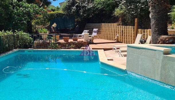 Villa / Maison  à louer Hyères 83400