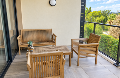 LOCATION A L'ANNEE 2 PIECES MEUBLE ST RAPHAEL - VALESCURE — photo du bien