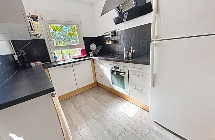 Vente maison 4 pièces 76 m² Pessac (33600) — photo 3