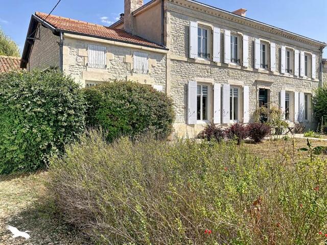 Maison proposé à Villeneuve-la-Comtesse