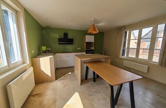 Maison en pierre de 3 pièces principales — photo 3