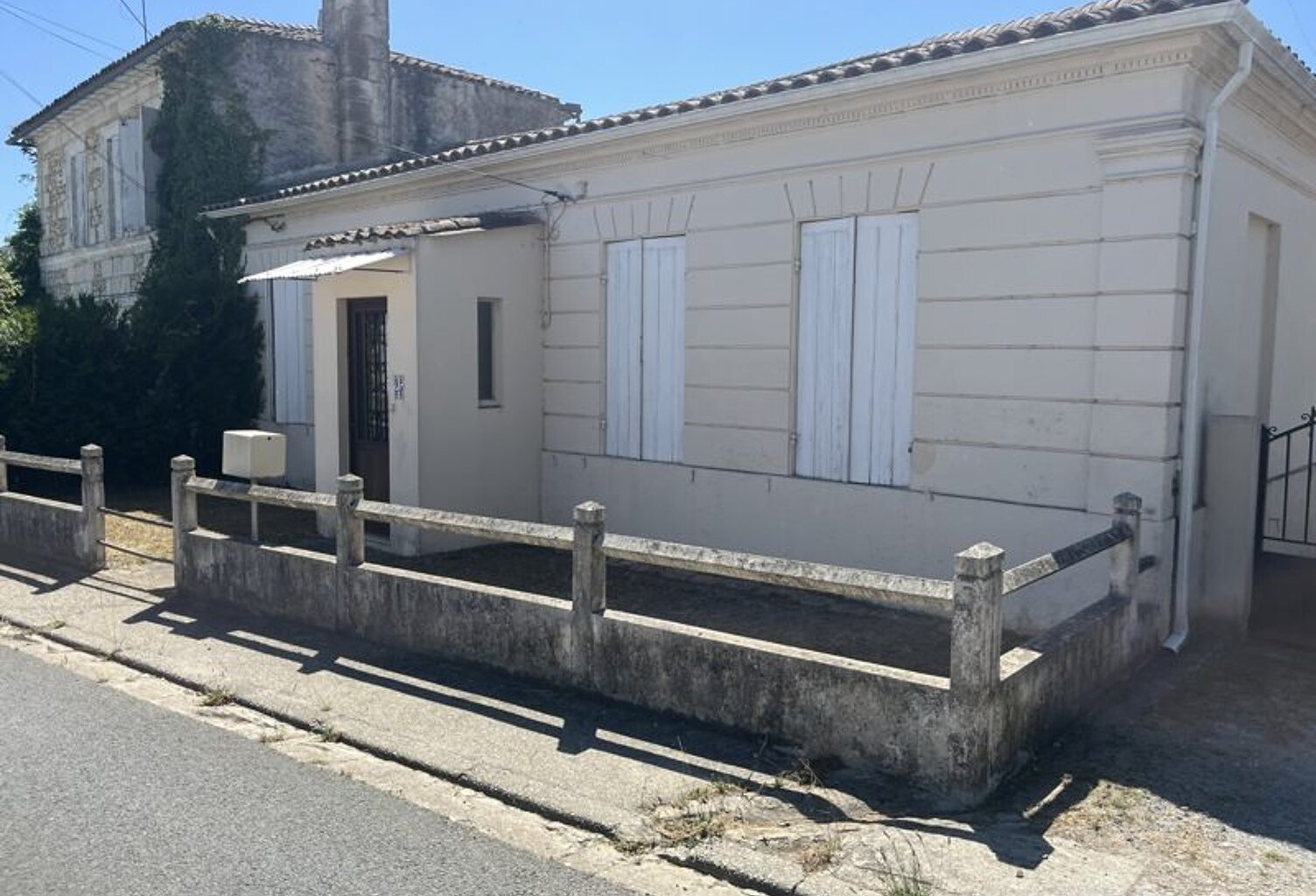 Maison en pierre de 4 pièces principales — photo 1
