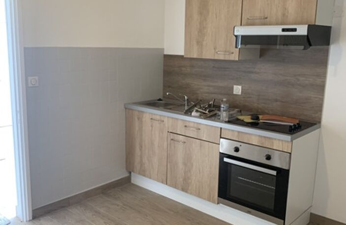 Maison en pierre de 4 pièces principales — photo 3