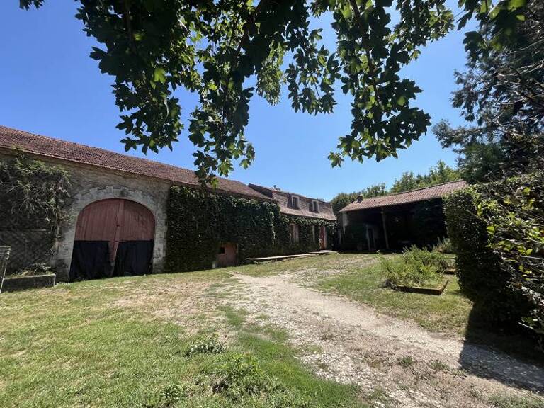 Maison en pierre de 4 pièces principales — photo 1