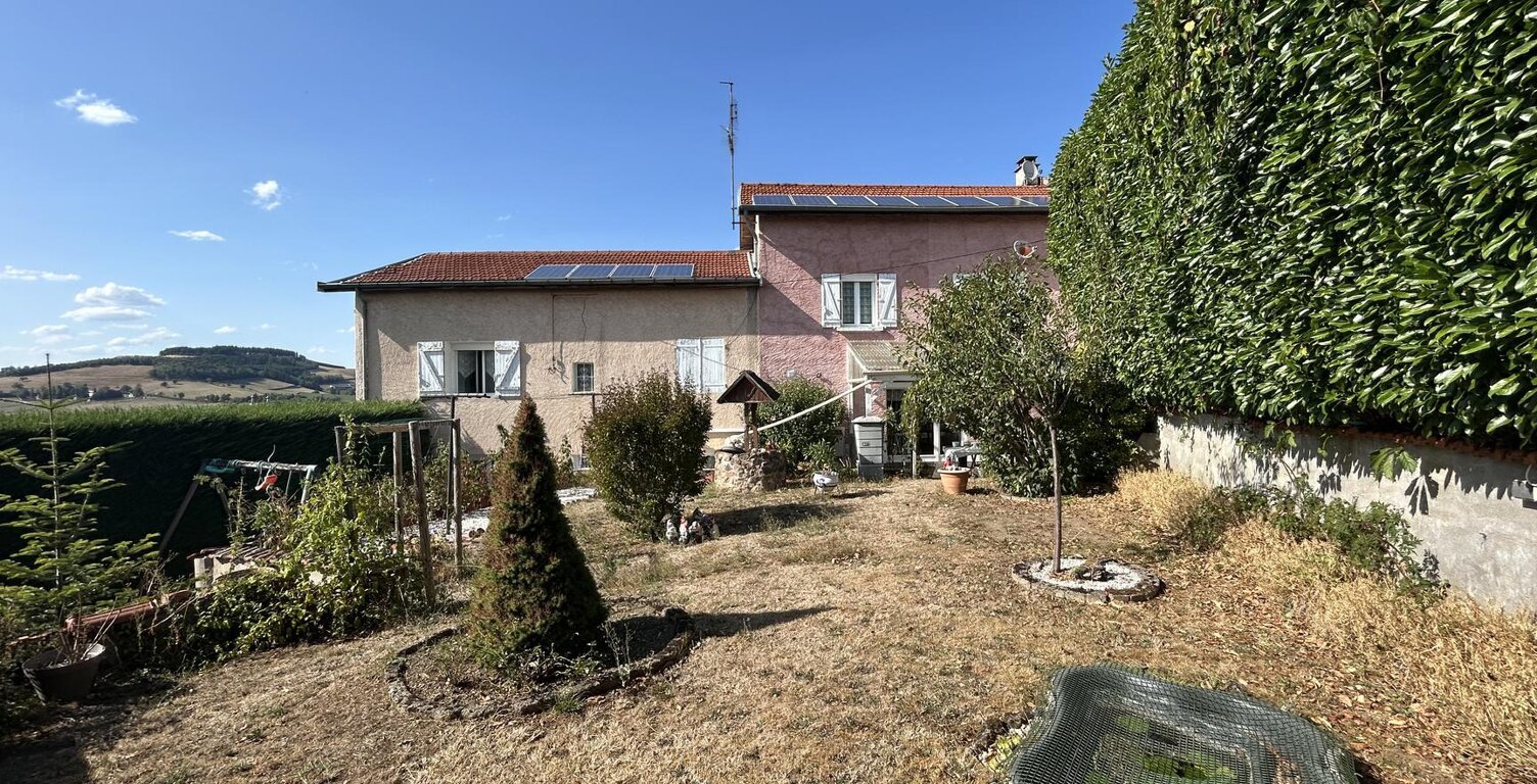 Vente maison 7 pièces 151 m² Thizy-les-Bourgs (69240) — photo 1