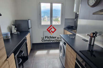 Appartement 3 pièces 970 €