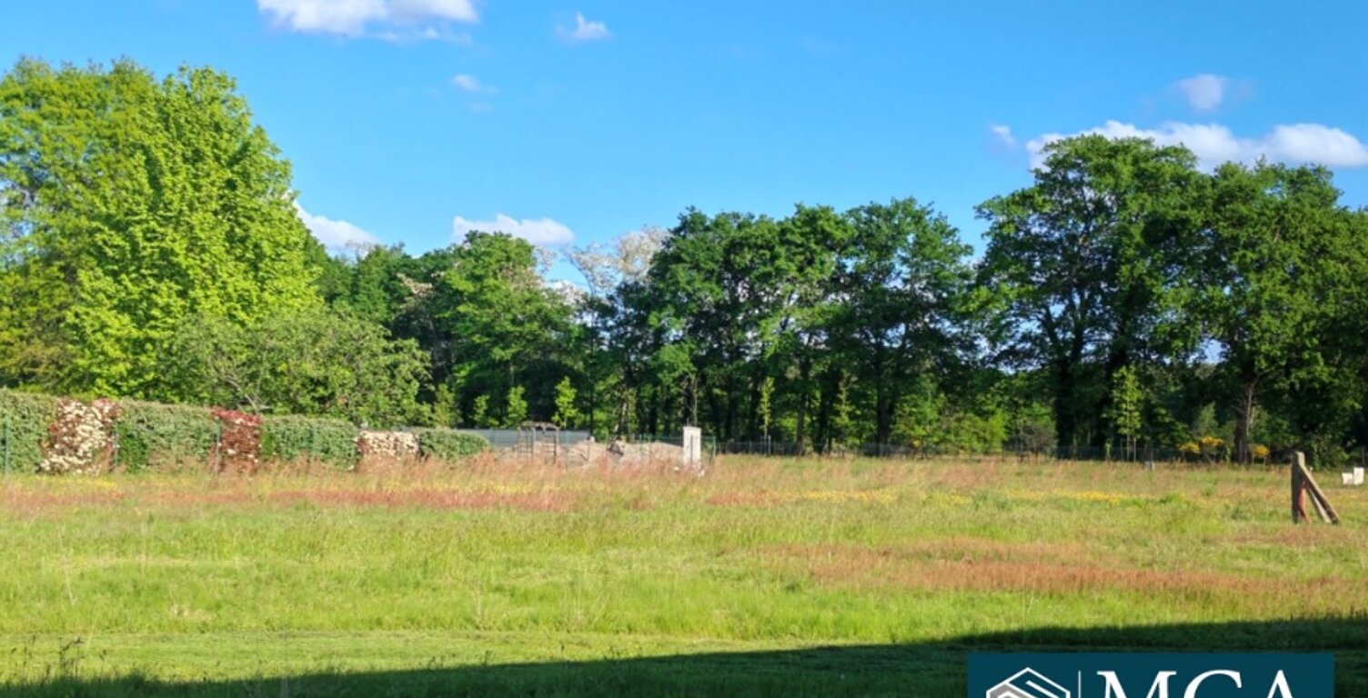 Terrain à bâtir à Hinx (40180) — photo 1