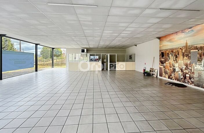 LOCAL COMMERCIAL A LOUER — photo 2