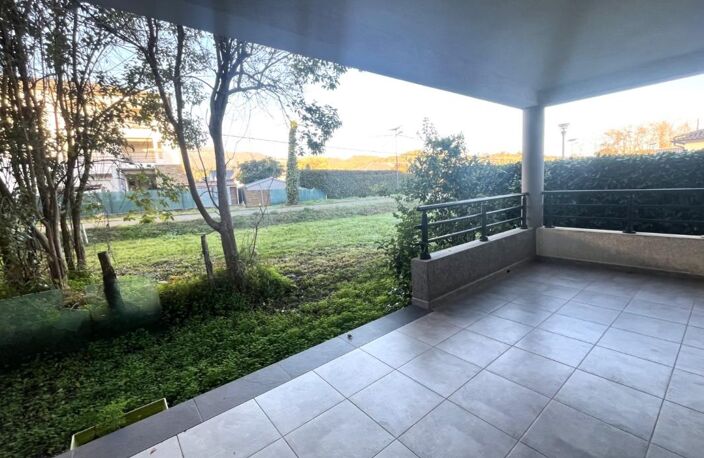 Grand appartement 3 pièces avec terrasse et jardin — photo 2