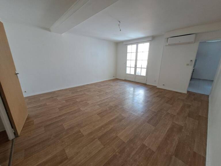 Appartement À Louer — photo 1
