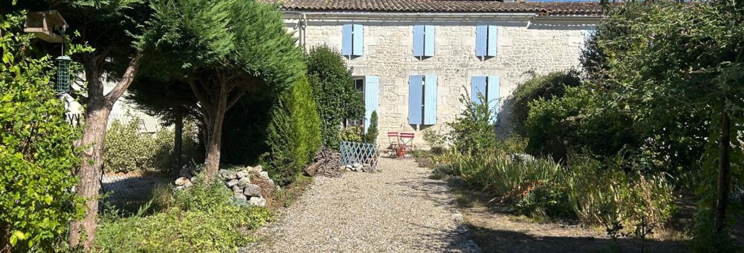Maison 4 Pièces 107 m² à vendre à Les Essards (17250)