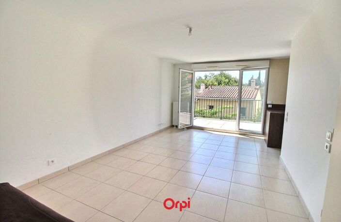 Appartement T3 neuf, 2 chambres, Terrasse, vue dégagée, garage, Les Accates, Les Camoins, La Valentine 13011 Marseille — photo 3