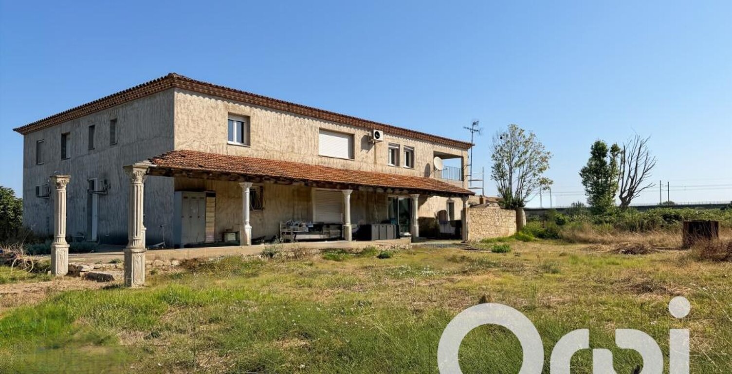 ARLES – Propriété sur plus d'un hectare de terrain — photo 1