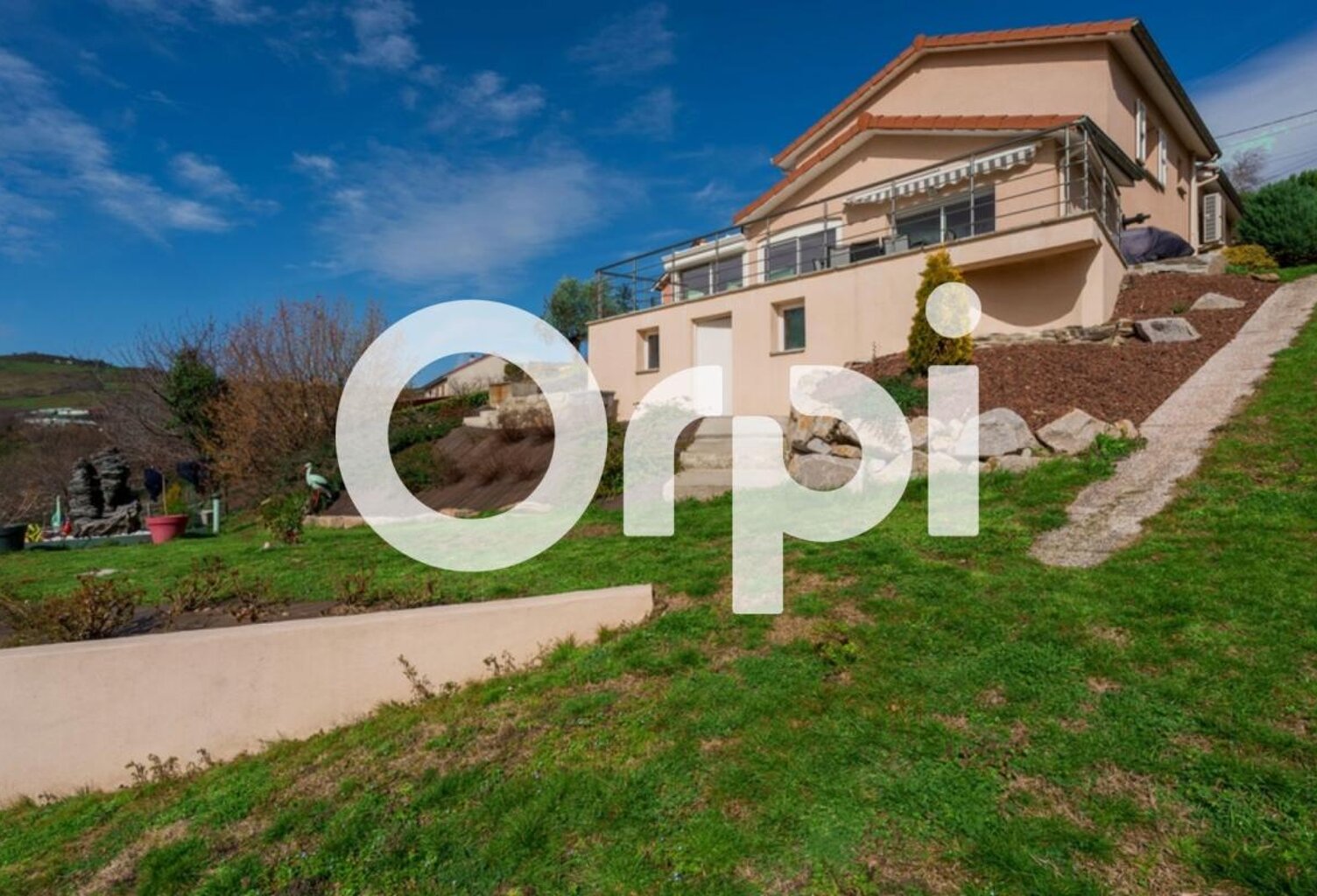 Villa d'exception à Saint-Martin-La-Plaine, vue imprenable sur le Pilat et coucher de soleil garanti — photo 1