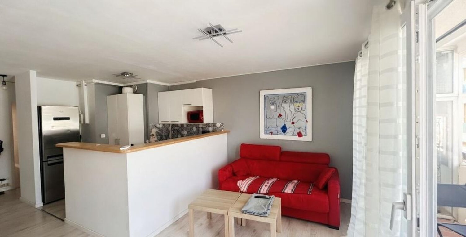 Appartement À Vendre - Très beau T2 - 2 balcons et cellier - Parking possible — photo 1