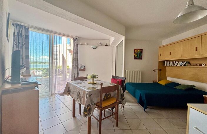 Grand studio de 27m2 avec coin nuit et vue sur l'étang de Thau — photo 3