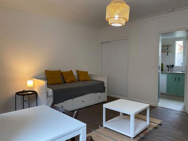 Meublé : appartement F1 (27 m²) à SAINT SATUR — photo du bien
