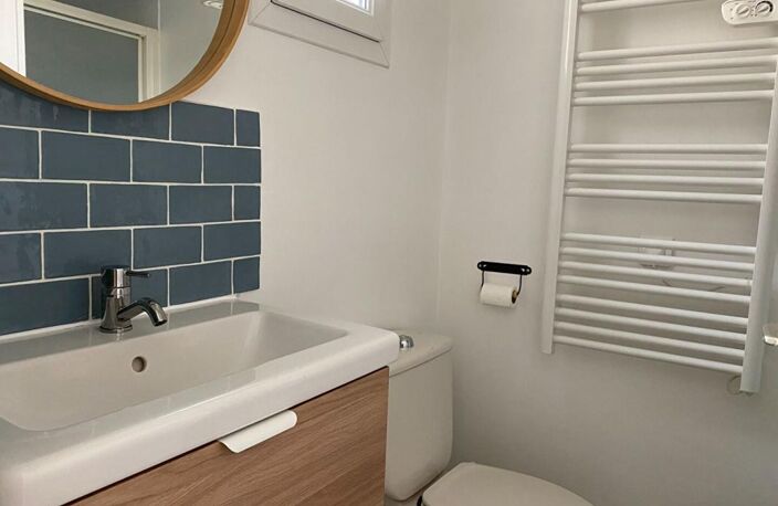 Meublé : appartement F1 (27 m²) à SAINT SATUR — photo 5