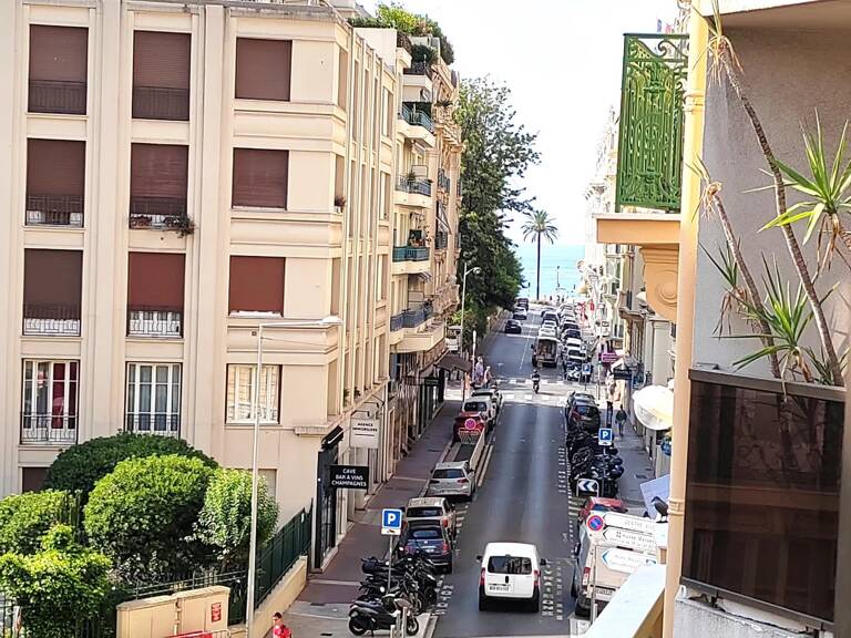 PROCHE NEGRESCO 2 PIECES  TERRASSE — photo 1