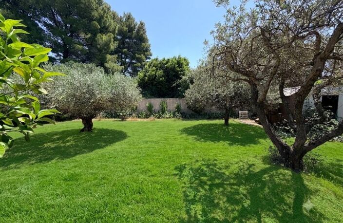 MAISON 3 CHAMBRES - PISCINE - GARAGE ET TERRAIN CONSTRUCTIBLE — photo 2