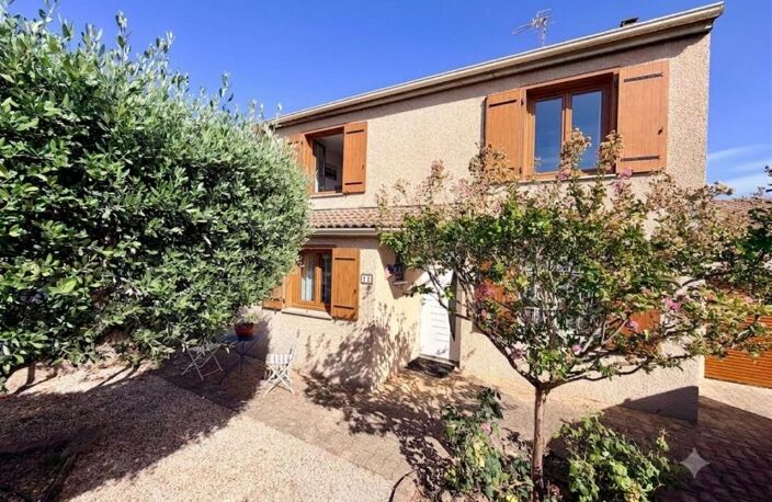 MAISON 3 CHAMBRES - PISCINE - GARAGE ET TERRAIN CONSTRUCTIBLE — photo 3