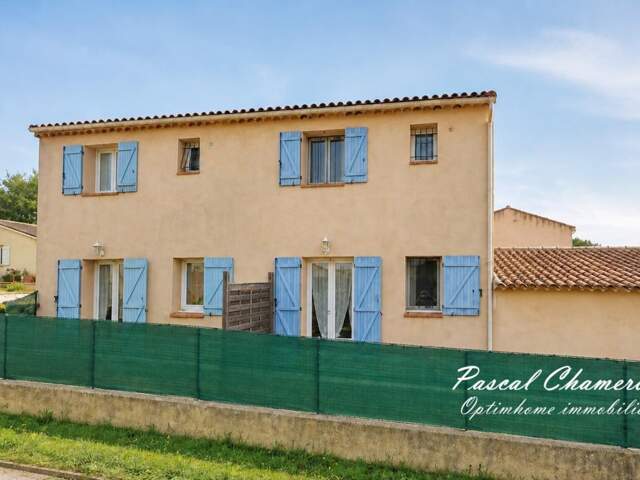 PUYVERT (84) |   Maison T3 jumelée de 68 m² (cour, terrasse et garage) avec locataires en place — photo du bien