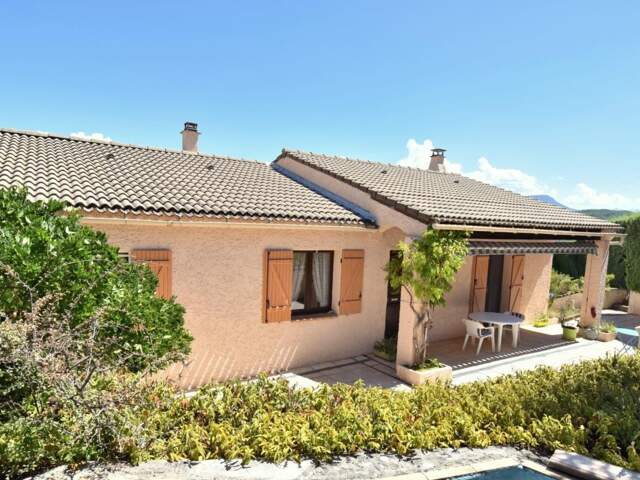 A vendre, Aiglun (04) – Maison individuelle 6 pièces, 5 chambres, jardin, terrasse et garage de 30 m² — photo du bien