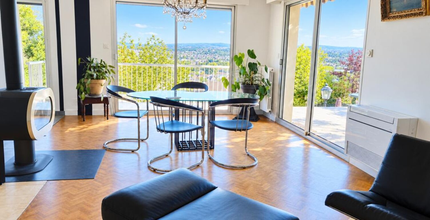 BRIVE LA GAILLARDE - Maison avec JOLIE VUE DEGAGEE et PISCINE — photo 1