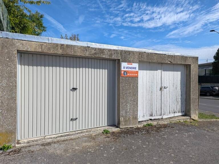 A VENDRE LOT DE 2 GARAGES A LAON ! — photo 1