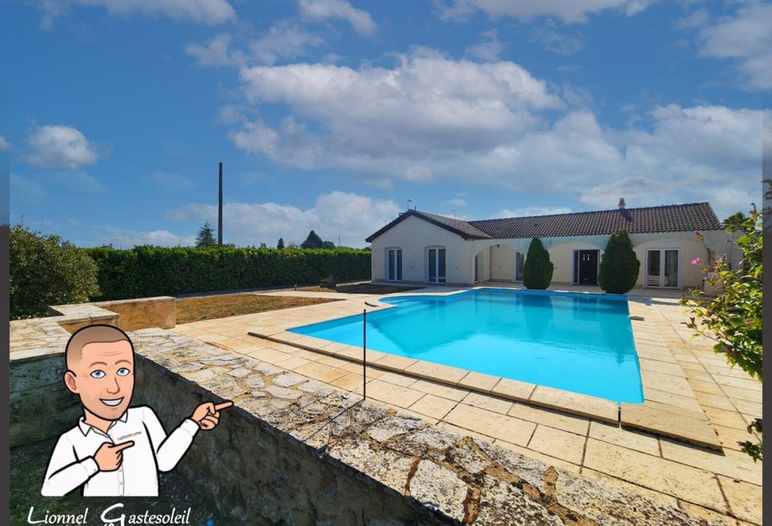 Maison à vendre de plain pied 3 chambres double garage et piscine sur la commune de  PINEUILH (33) — photo 1