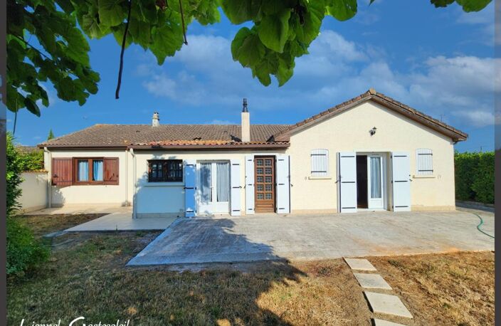 Maison à vendre de plain pied 3 chambres double garage et piscine sur la commune de  PINEUILH (33) — photo 3
