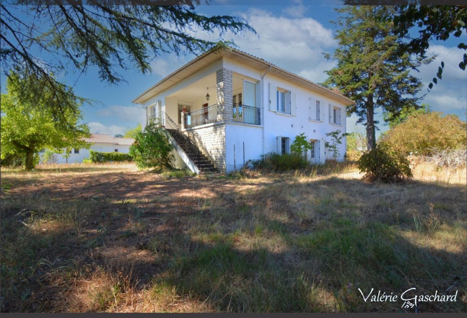 Saint seurin sur l'isle -Maison 4 chambres + sous sol total, grange et terrain — photo 1