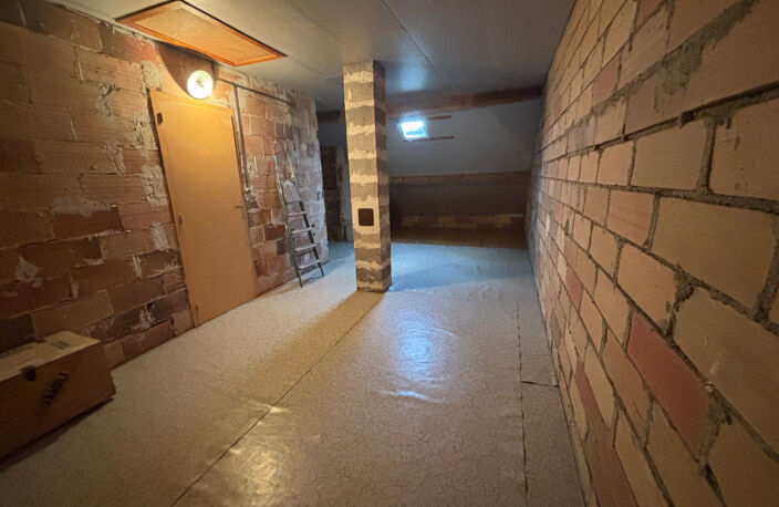 Maison traditionnelle 5 chambres – Sous-sol total – Fort potentiel BLENEAU (89) — photo 2