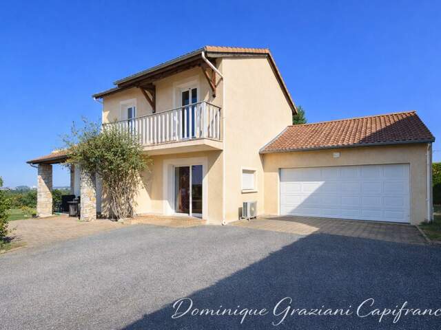 Maison familiale 140M2 ,4 Chambres ,terrain ,proche centre ville — photo du bien
