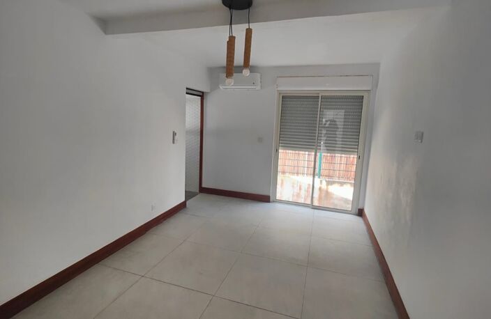 Maison à louer 4 pièces CAYENNE (973) — photo 4