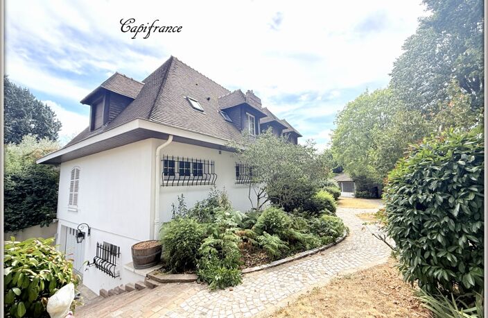 Propriété sur Parc avec dépendance — photo 2