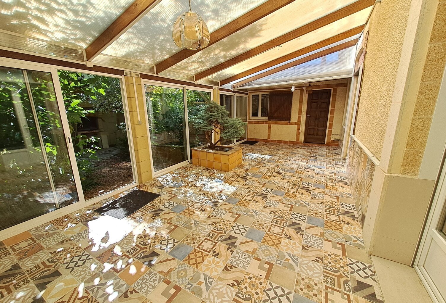 Grande Maison énorme potentiel — photo 1