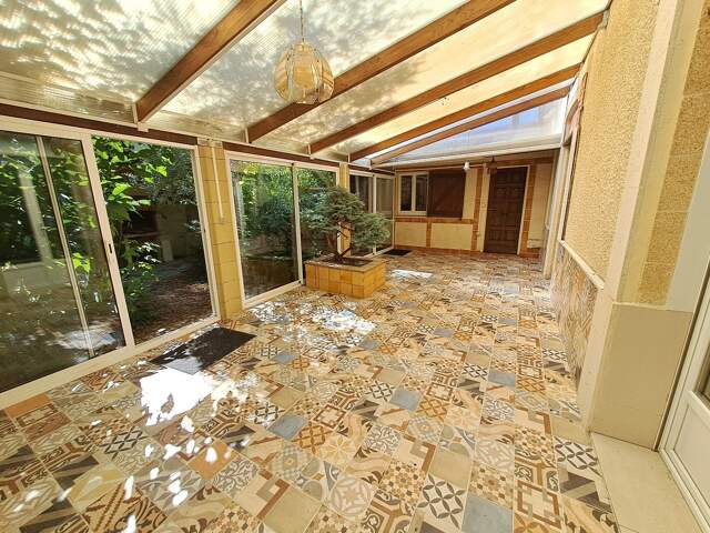 Grande Maison énorme potentiel — photo du bien