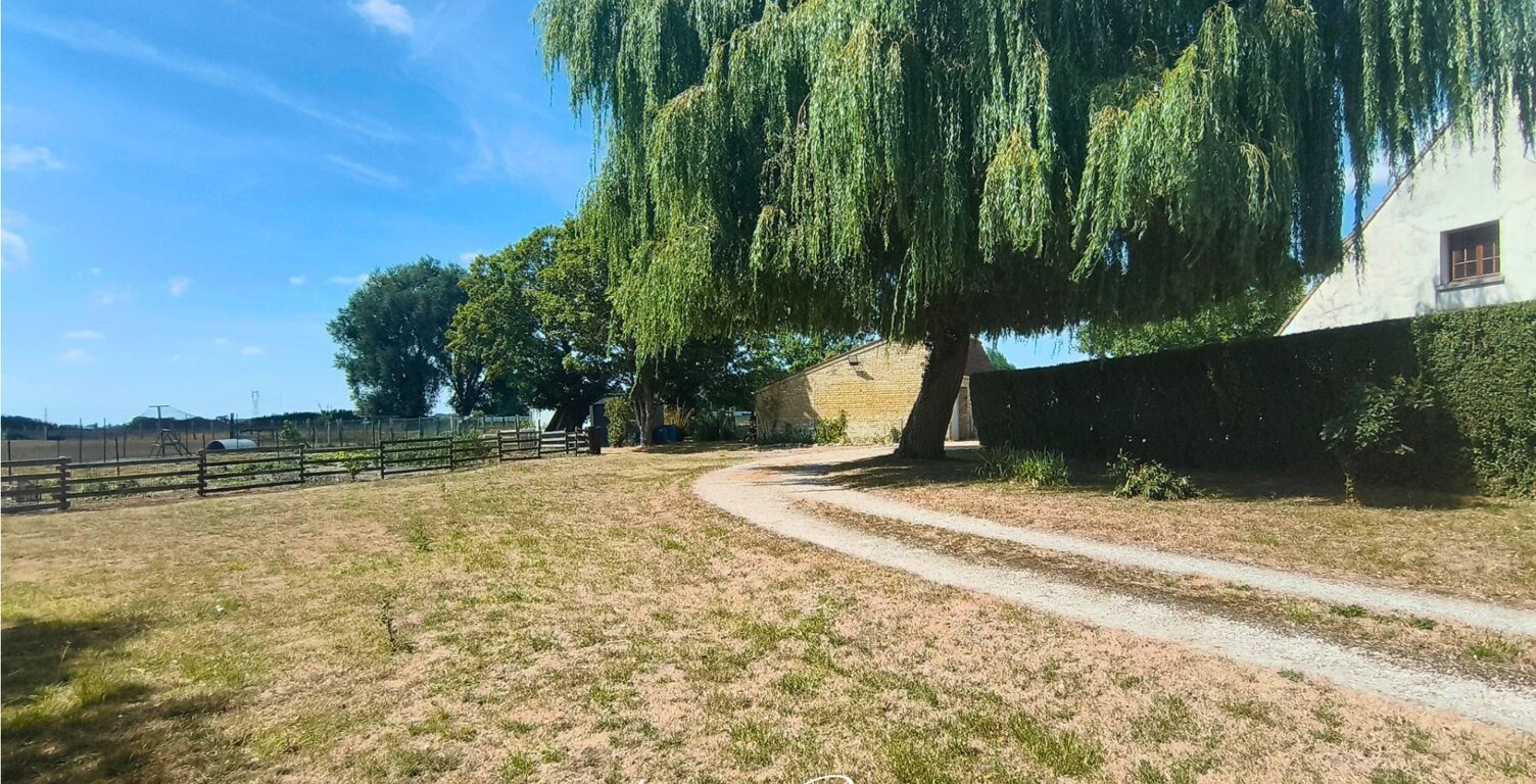Exclusivité - Maison de 190 m² – 4 chambres – Terrain clos de 7 500 m² – Beau potentiel - Proche commodités — photo 1