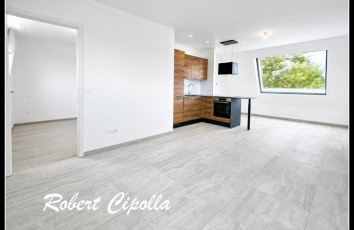 Attique T2 Metz _51,5m²_très grande terrasse de 41m² parking inclus + garage + cuisine équipée — photo 5