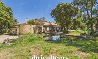 Maison 5 Pièces 254 m² à vendre à Grans (13450)