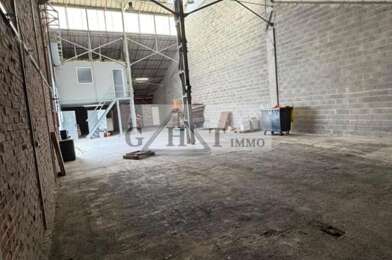 Local industriel  2700 €