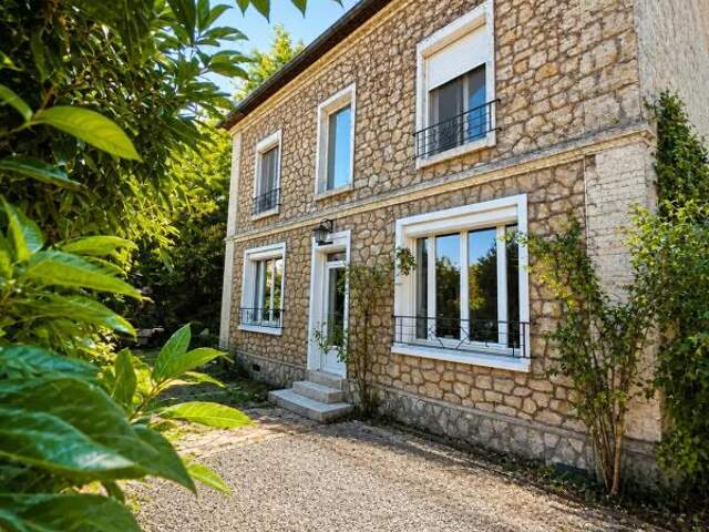 Maison meulière 143 m²+ dependance + garage et piscine — photo du bien