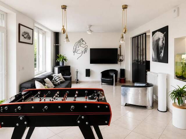 Maison meulière 143 m²+ dependance + garage et piscine — photo du bien
