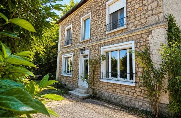 Maison meulière 143 m²+ dependance + garage et piscine — photo 2